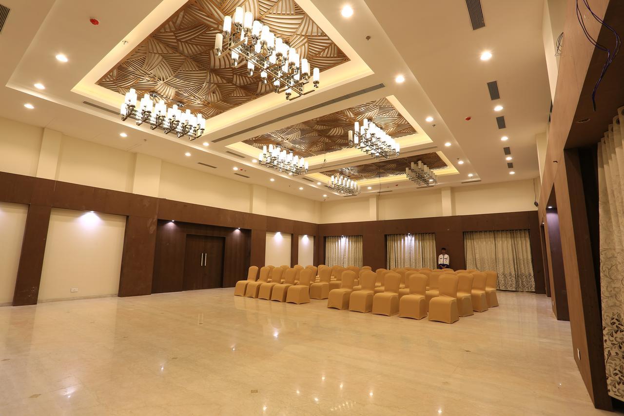 Nandan Kanan Hotel & Resort Sipra Exterior foto